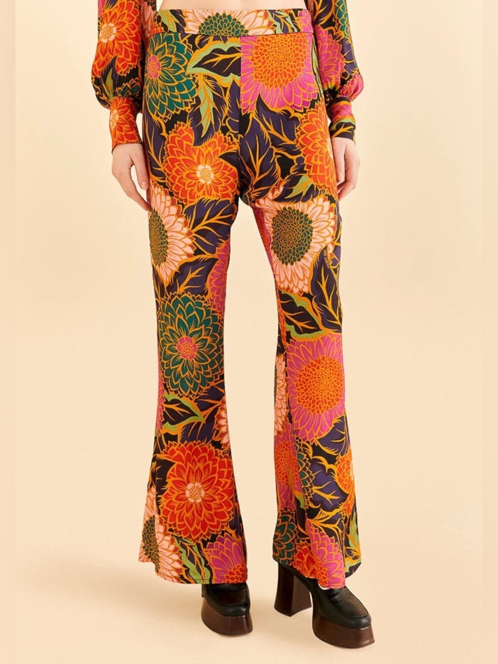 Farm Rio: Multicolor Vintage Garden Satin
Flare Pants